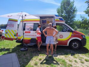 Rettungswagen mit Besucher