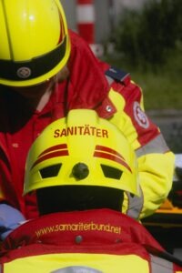 Sanitäter Helm