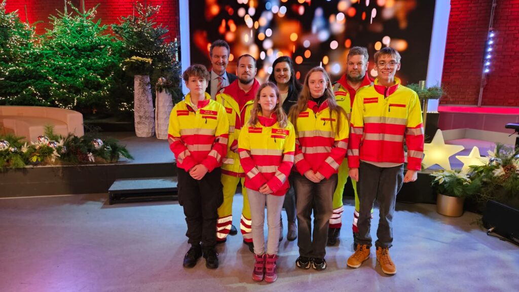 Samariterbund Jugendkinder bei der Friedenslichtübergabe